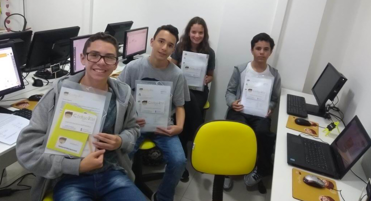 Escola de Robótica e Programação  Código Kid - Escola de Programação,  Robótica e Tecnologia